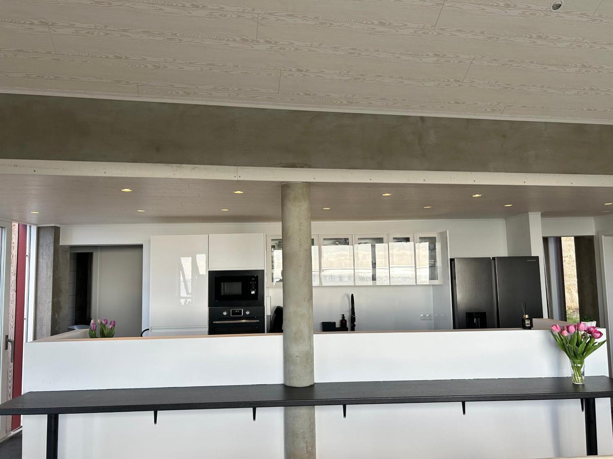 The Garage Apartment Varmahlid  Phòng bức ảnh