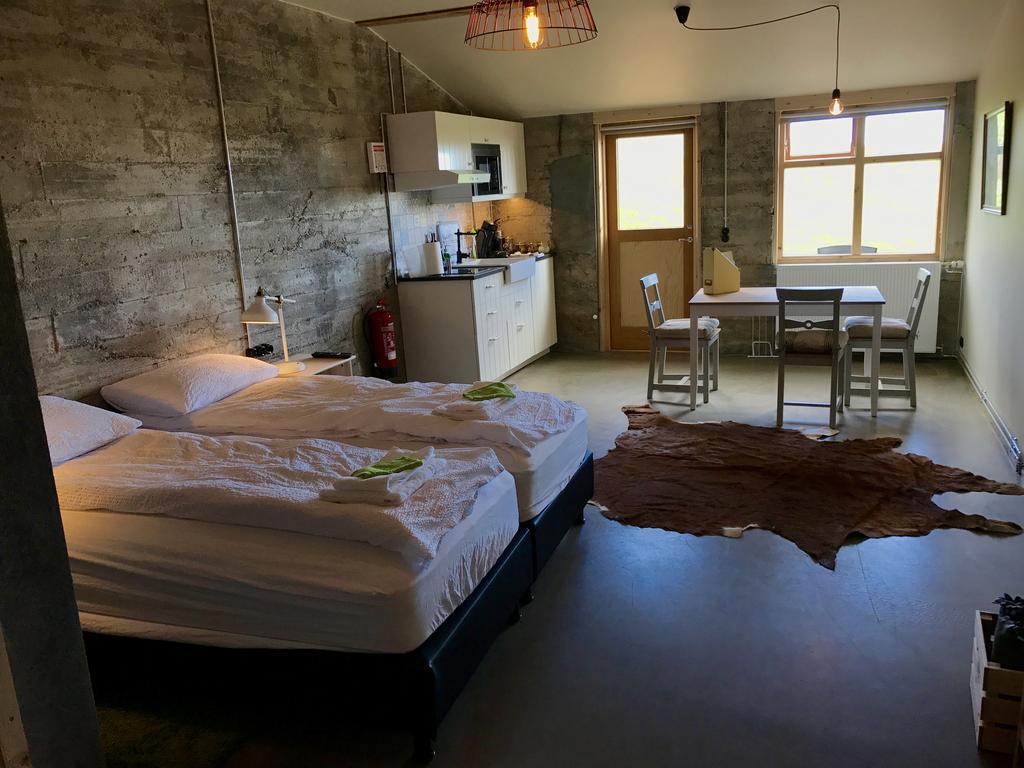 The Garage Apartment Varmahlid  Ngoại thất bức ảnh